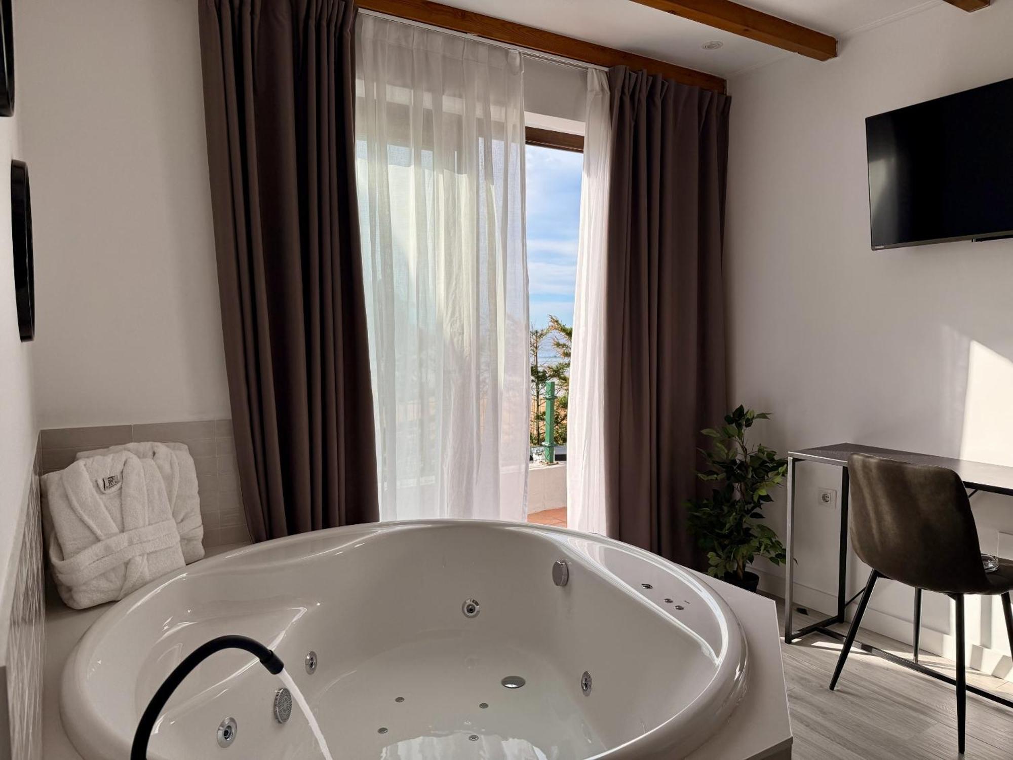 Hotel Sanmar Cóbreces المظهر الخارجي الصورة