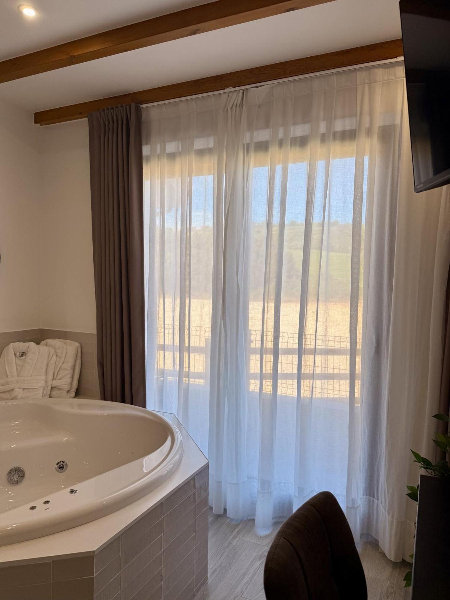 Hotel Sanmar Cóbreces الغرفة الصورة